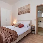 Lovely In Radasinovci With Kitchen Drlićeve Kuće