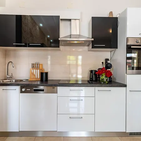 בית נופש Lovely In Radasinovci With Kitchen Drliceve Kuce