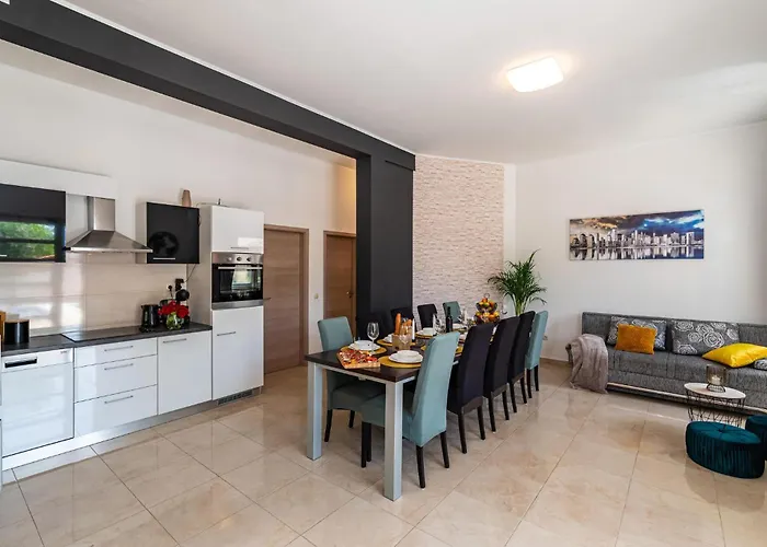 Lovely In Radasinovci With Kitchen